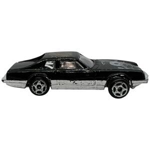 Black Number 8 Lightning Muscle Car Die-Cast
